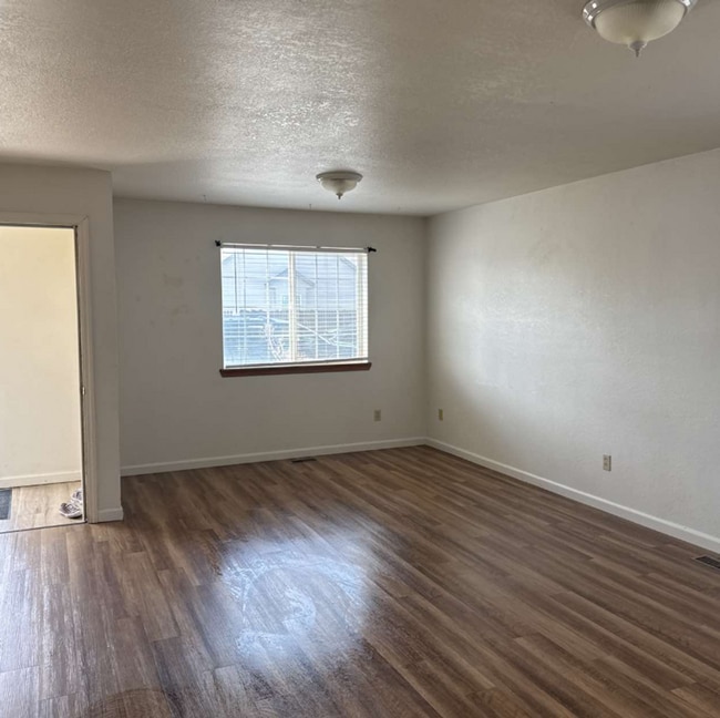 Building Photo - 110 N 11th Ave