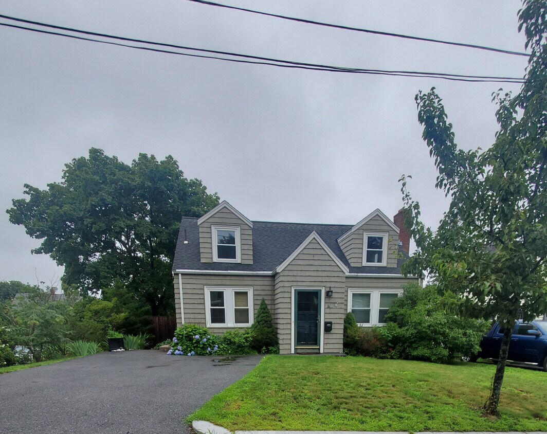 Primary Photo - 16 Elliott St