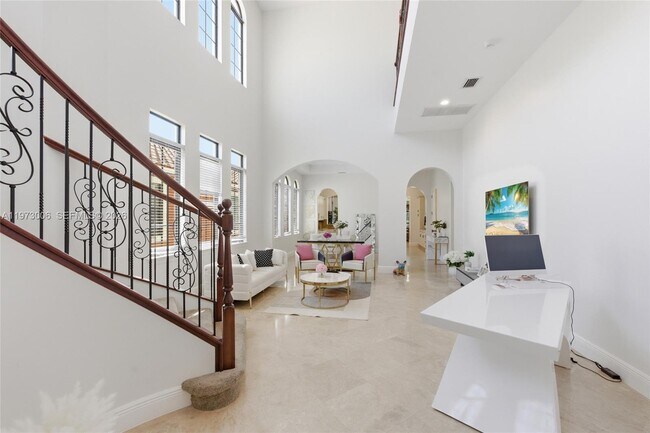 Foto del edificio - 9564 Exbury Ct