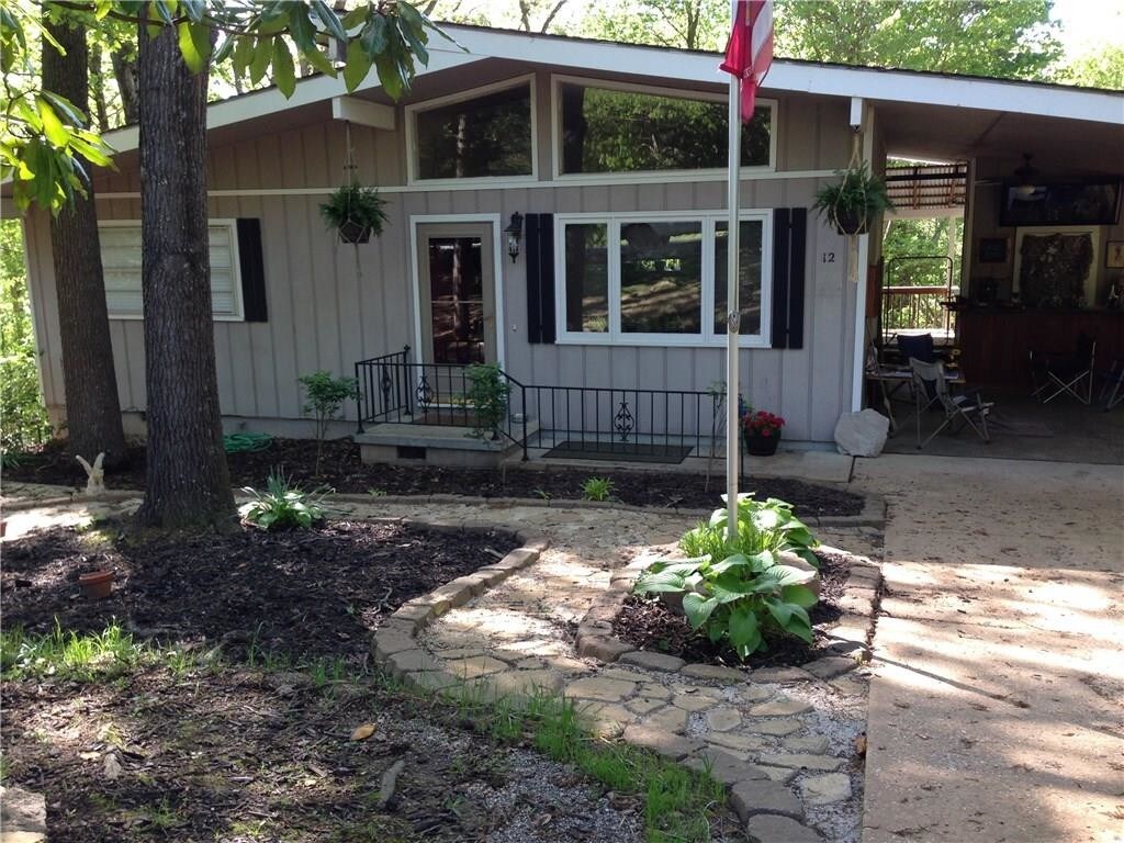 Primary Photo - 12 Cobb Cir