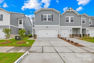 Building Photo - 1726 Braemar Vlg Dr