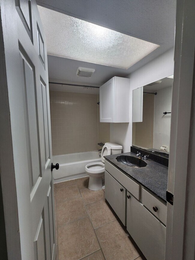 Foto del edificio - 1 Bedroom / 1 Bathroom Apartment Home  ** ...