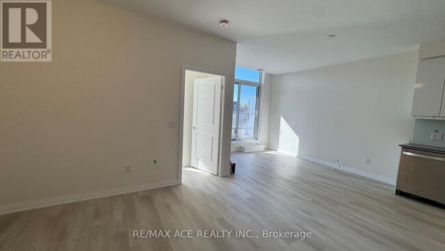 Building Photo - 3260 Sheppard Ave E