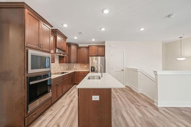 Building Photo - Modern, Spacious 2 Bed Townhome, Brier Creek Country Club, Golf course views!