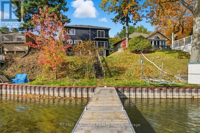 Photo du bâtiment - 2999 Lakeside Dr