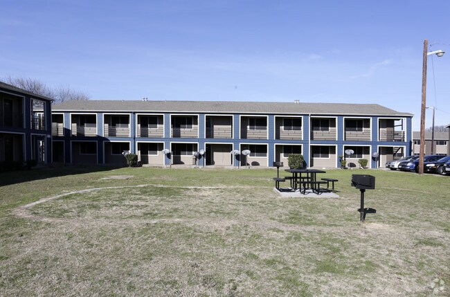 Patio - Wheatland Gardens
