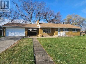 Building Photo - 5881 Britannia Crescent