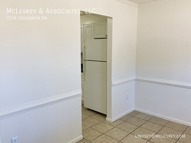 Foto del edificio - 2318 Sedgewick Dr