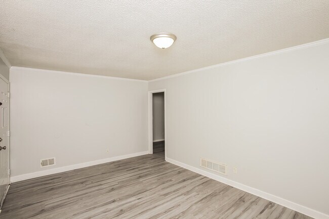 Foto del edificio - 5437 Ransom Dr