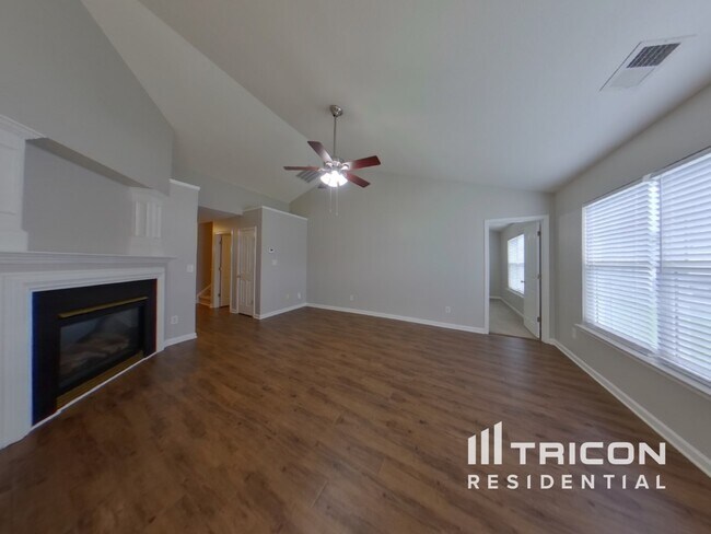 Foto del edificio - 2104 Gold Nugget Dr
