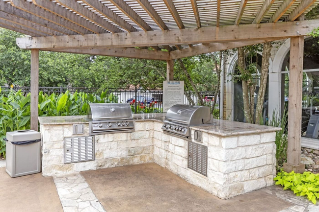 Foto del edificio - 2600 Lake Austin Blvd