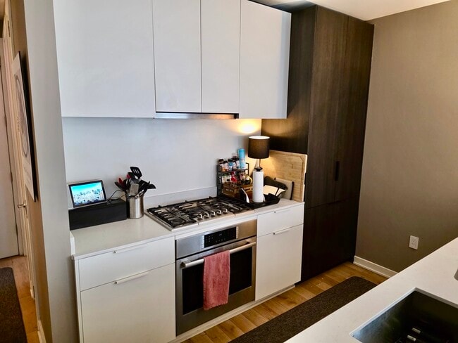 Kitchen - 1923 9th St NW