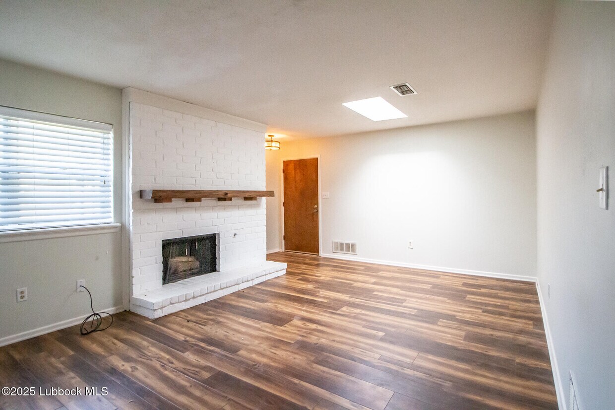 Foto principal - 4814 10th St