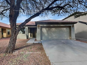 Building Photo - 1620 W Chanute Pass