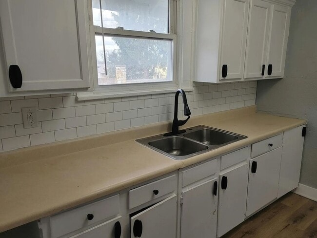 Foto del edificio - 5401 Highland Ave
