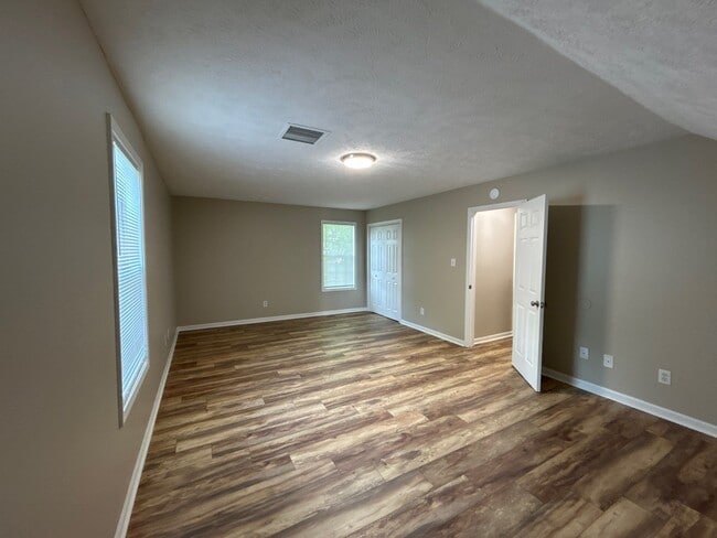 Building Photo - 258 Pleasant Plains Rd