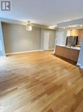 Photo du bâtiment - 270 Wellington St W