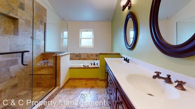 Foto del edificio - 2 br, 2 bath House - 764 Filmore