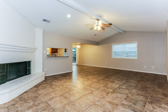 Foto del edificio - 230 Lemon Dr