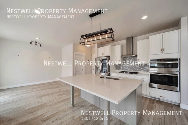 Building Photo - Gorgeous 5-bed Home in West Jordan