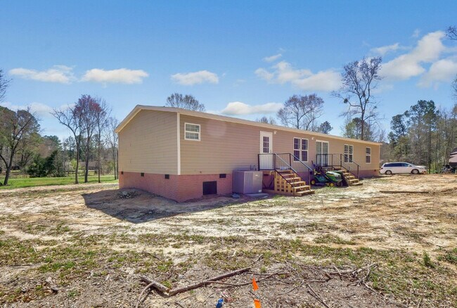 Building Photo - 145 Sheppard Rd