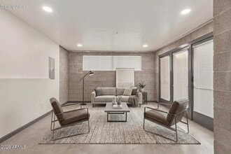Building Photo - 129 N 11th Ave
