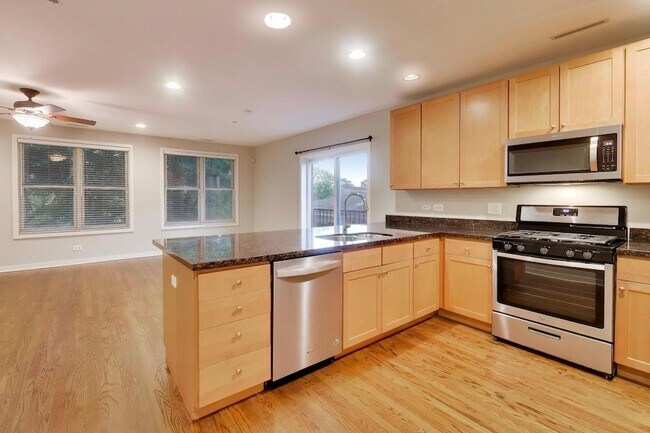 Foto del edificio - 421 S Ridgeland Ave