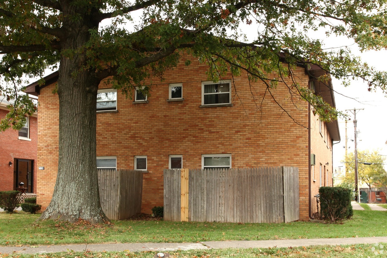 Building Photo - 1341 Royalty Ct