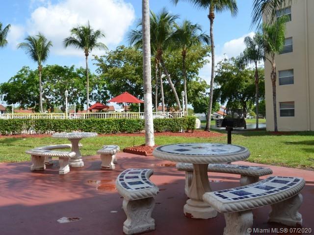 Foto del edificio - 12365 SW 18th St
