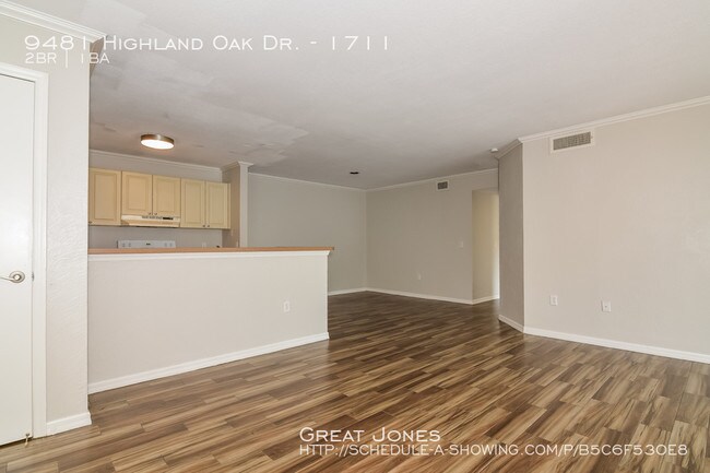 Building Photo - 9481 Highland Oak Dr