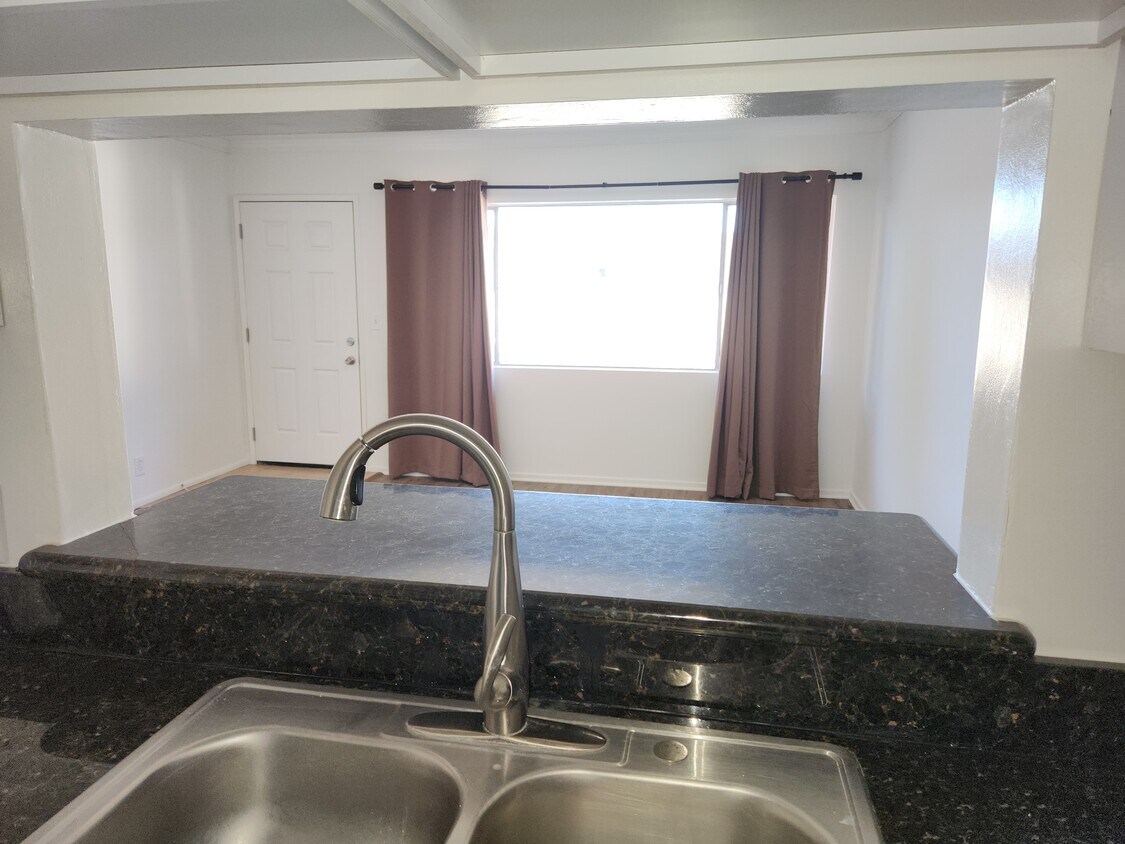 Foto principal - 5170 Venice Blvd