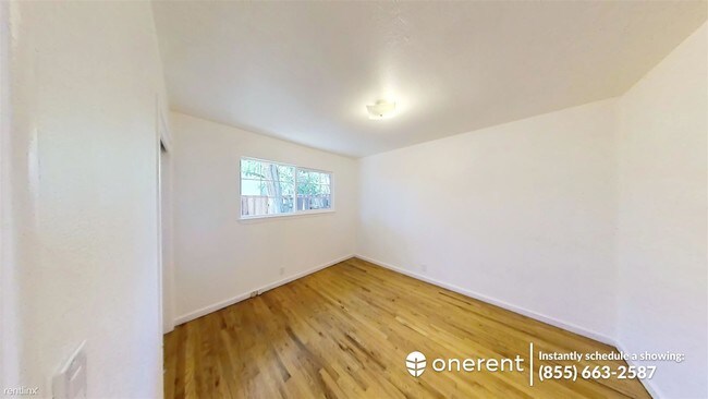 Building Photo - 2 br, 1.5 bath Duplex - 22620 Alcalde Road -