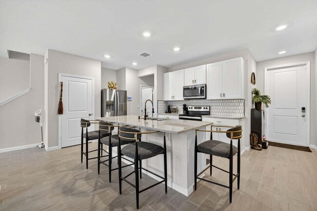 Foto del edificio - 5652 SE Edgewater Cir