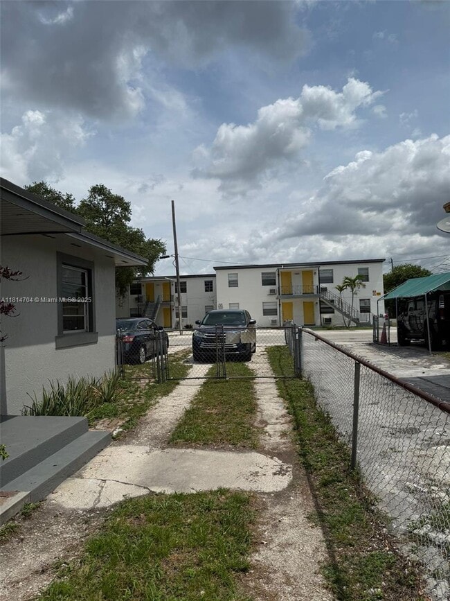 Building Photo - 740 NW 100th St