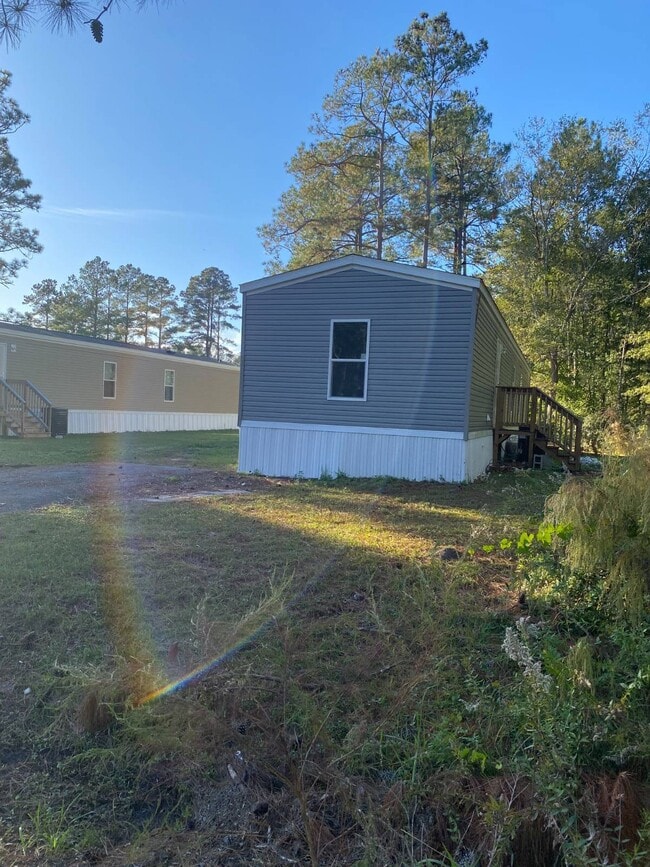 Building Photo - 75 Medlar Ln