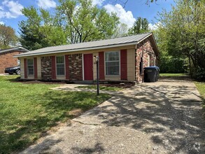 Building Photo - 6907 Longlake Dr