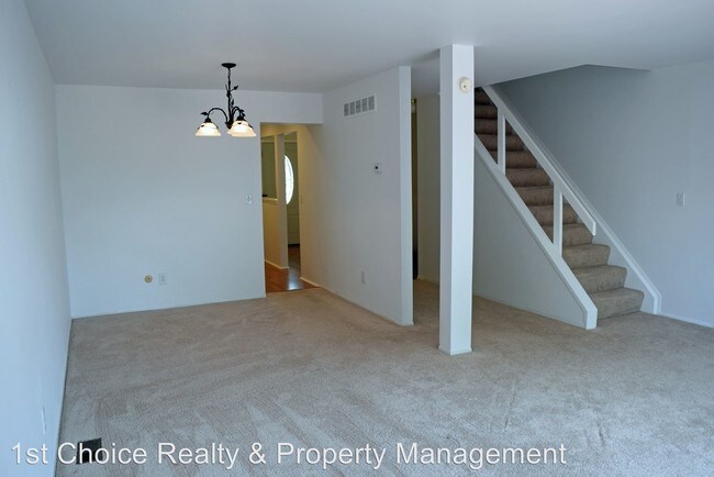 Building Photo - 143 Stratford Ln