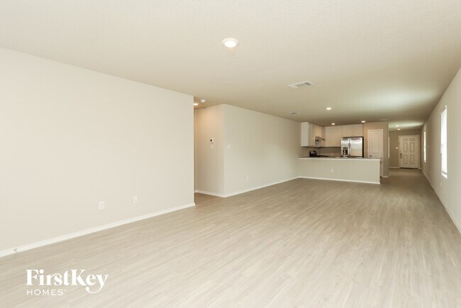 Building Photo - 8815 Braun Mesa