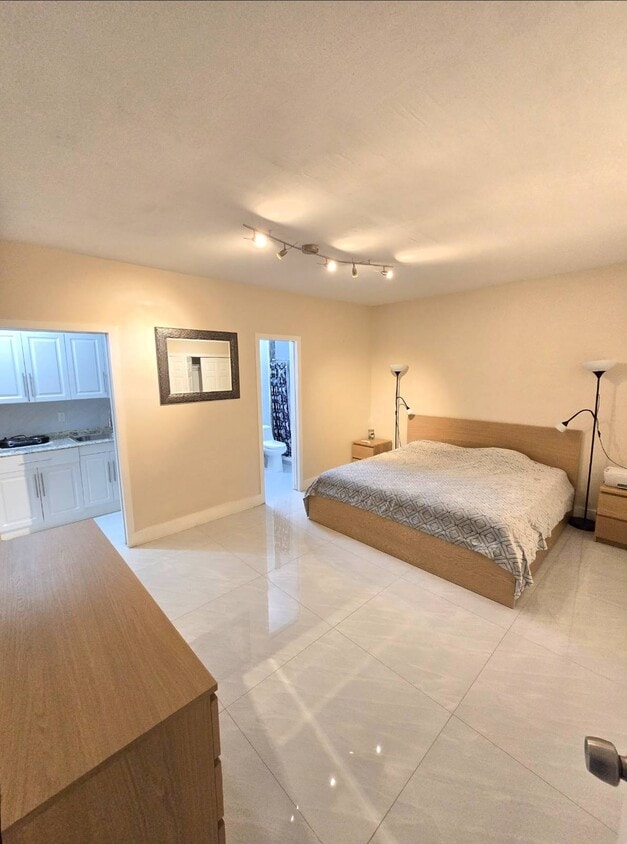 Building Photo - 14935 SW 60th St