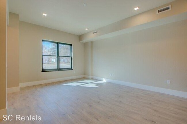 Building Photo - 302 N Meldrum St