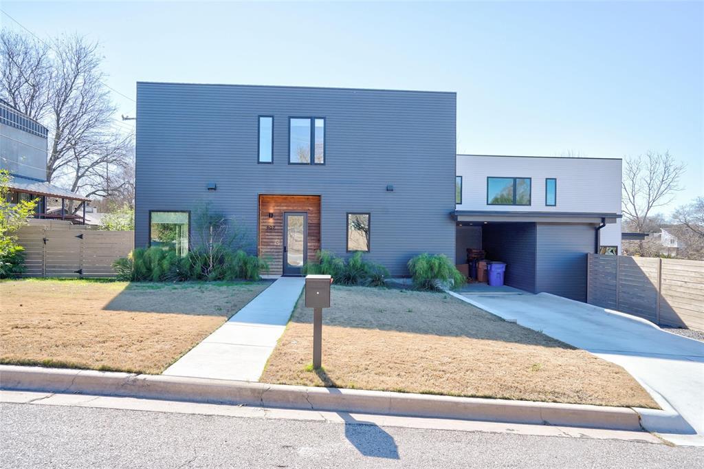 Foto principal - 907 Barton Skyway