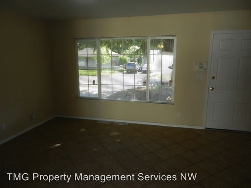 Building Photo - 3943 SE 115th Ave