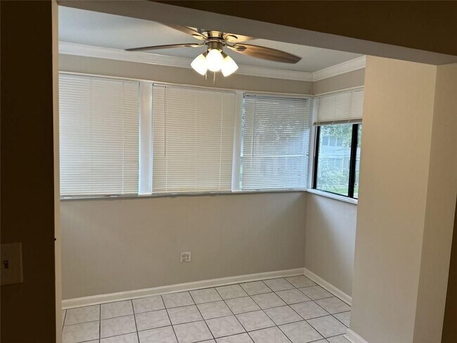 Foto del edificio - 1705 Wingate Way