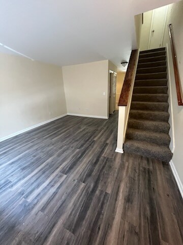Foto del edificio - 103 Kimeran Ln APT B