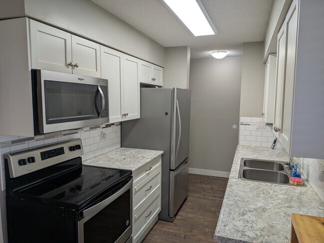 Photo du bâtiment - 45185 Wolfe Road104