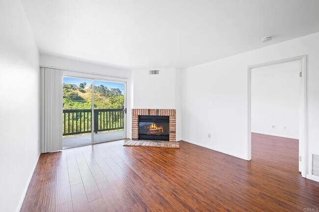 Building Photo - 7150 Shoreline Dr
