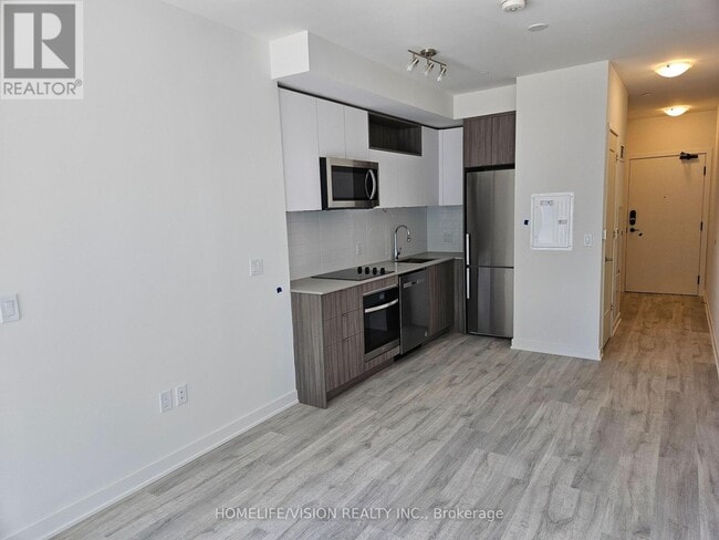 Building Photo - 70 Princess St