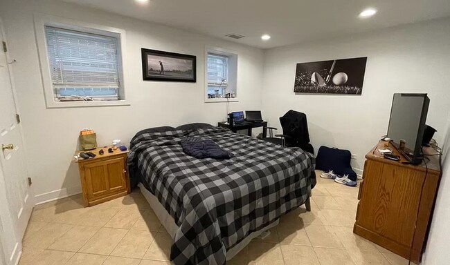 Foto del edificio - 1454 W Walton St