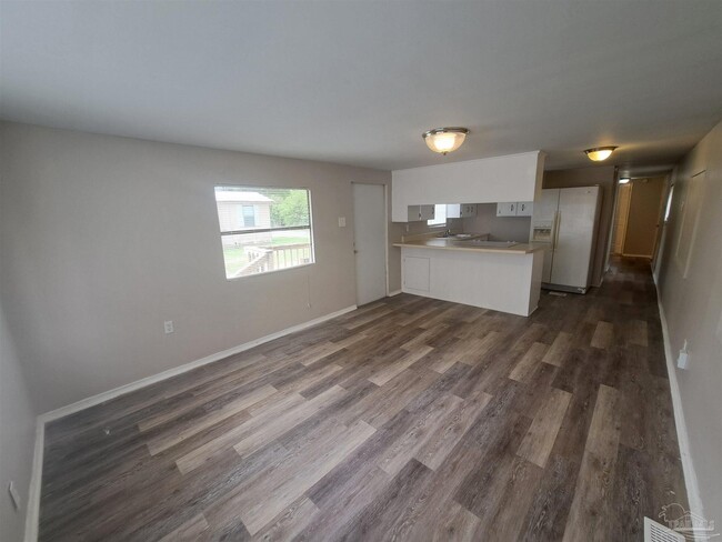 Building Photo - 2821 Hillcrest Ave