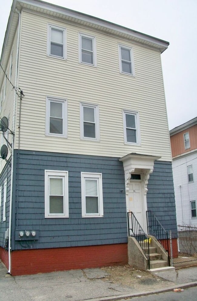 Building Photo - 36 Grape St